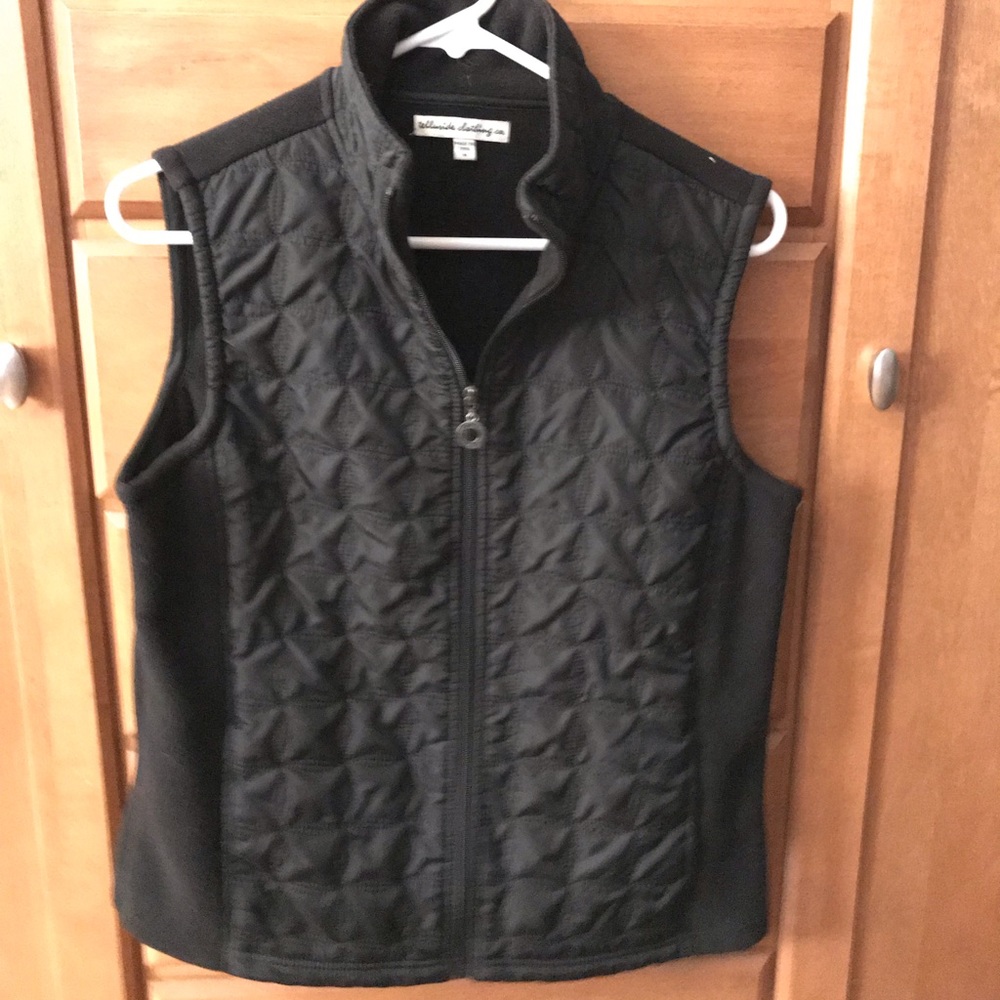Grey patterned vest; M